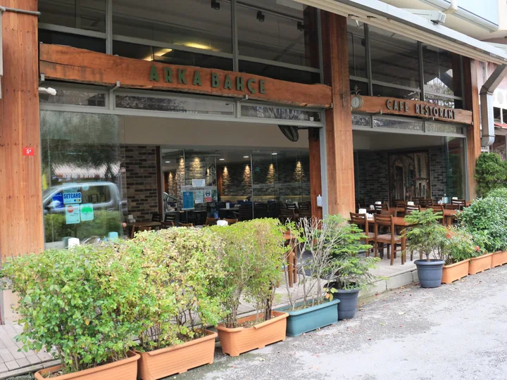Arkabahçe Cafe Restaurant — Hasanpaşa, Kadıköy